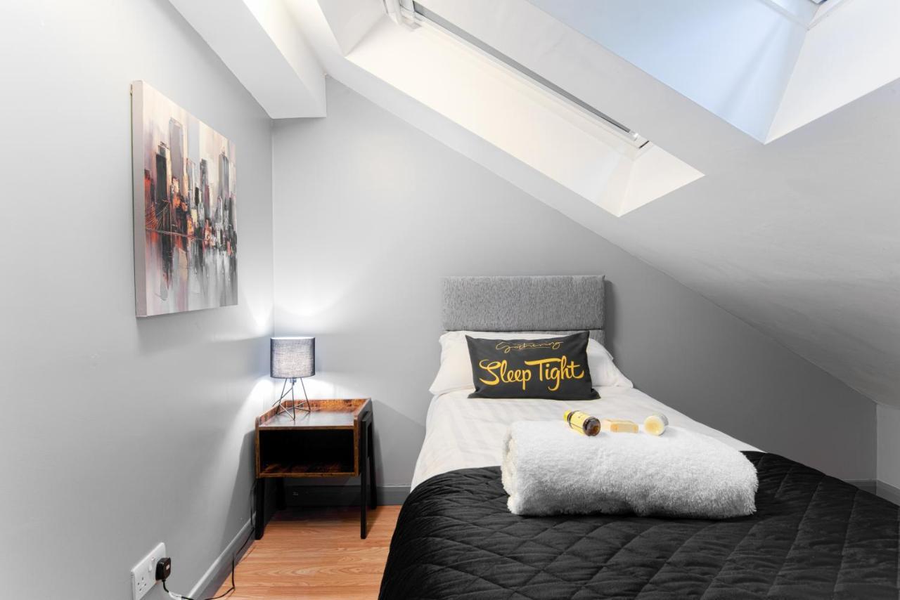 The Eistedfod Penthouse - Berwyn House Leilighet Wrexham Eksteriør bilde